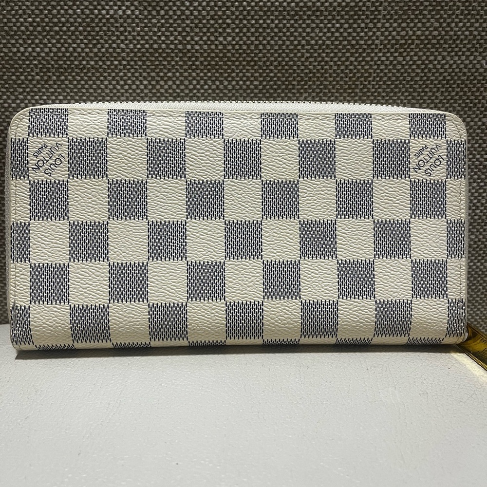 Louis Vuitton Damier Azur Canvas Zippy Leather Wallet Women’s - Picture 2 of 10